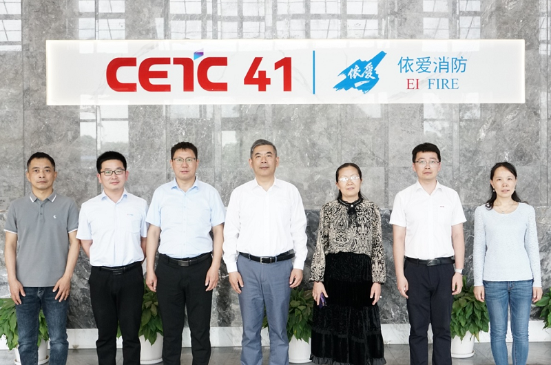 安徽電子信息職業(yè)技術(shù)學院王國武書記一行蒞臨公司深化校企合作